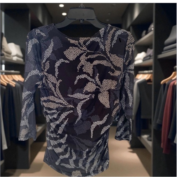 Cupio Tops - Black and White Patterned Top